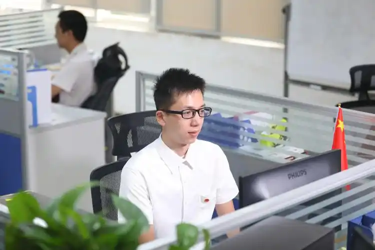 招聘信息这么写，才能撩到人才！